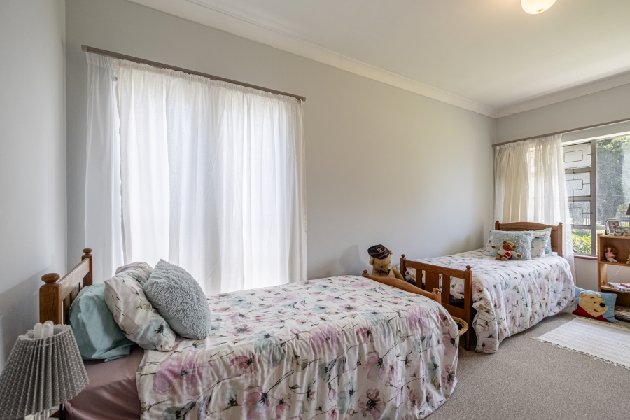 4 Bedroom Property for Sale in Sunridge Park Eastern Cape